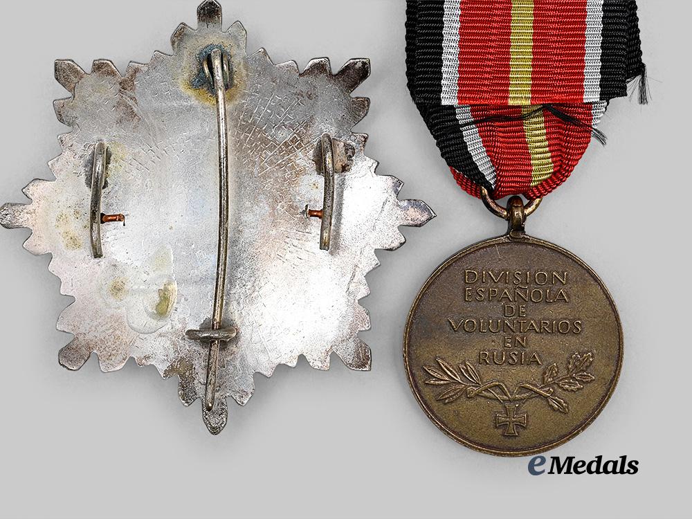 spain,_spanish_state._a_pair_of_decorations_for_condor_legion_and_blue_division_service,_c.1970_e_medals__e_u24925_5