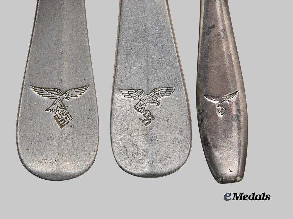 germany,_luftwaffe._a_lot_of_mess_hall_cutlery_e_medals__g60944_4