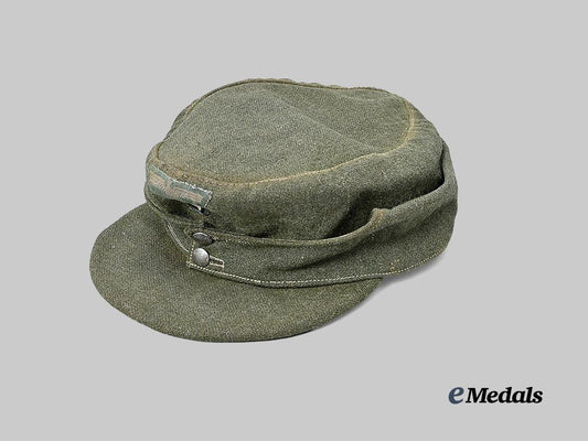 germany,_heer._an_m43_field_cap_for_enlisted_ranks,_late-_war_issue_e_medals__g61118_4