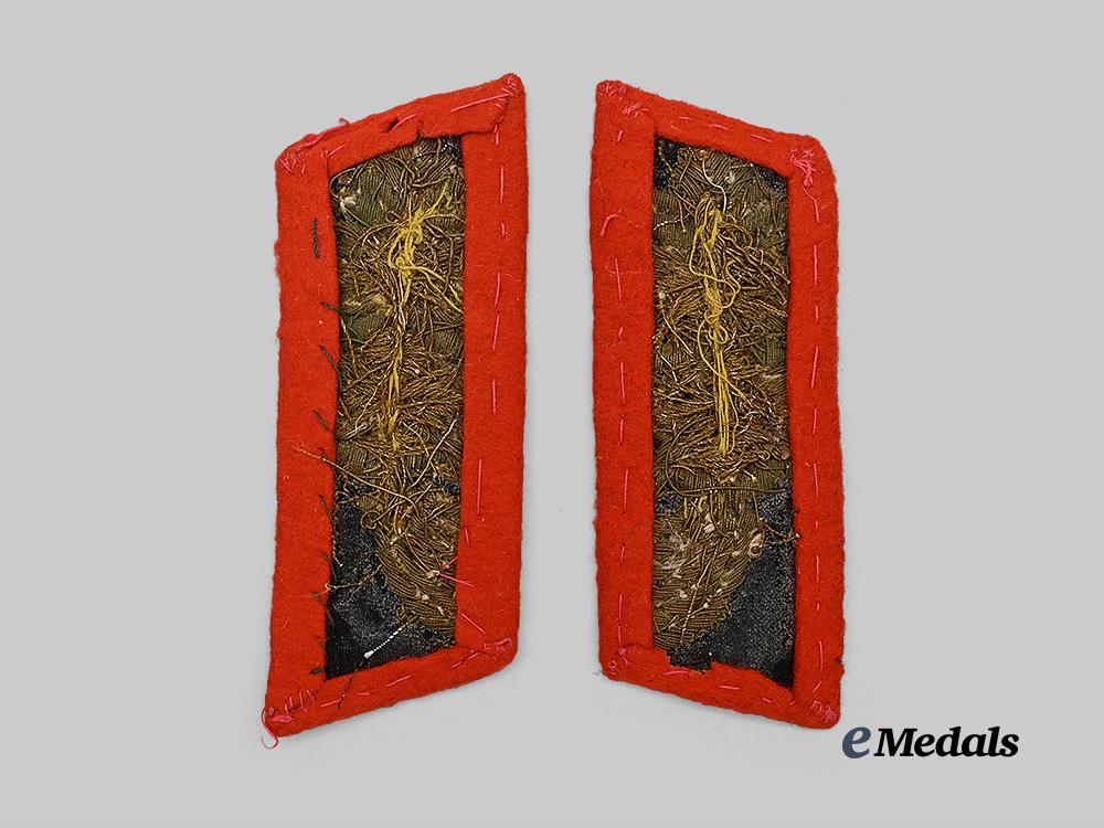 germany,_heer._a_set_of_general’s_collar_tabs_e_medals__g61186_3