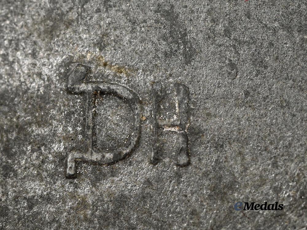 germany,_wehrmacht._a_panzer_assault_badge,_silver_grade,_by_hermann_aurich_e_medals__g61200_5