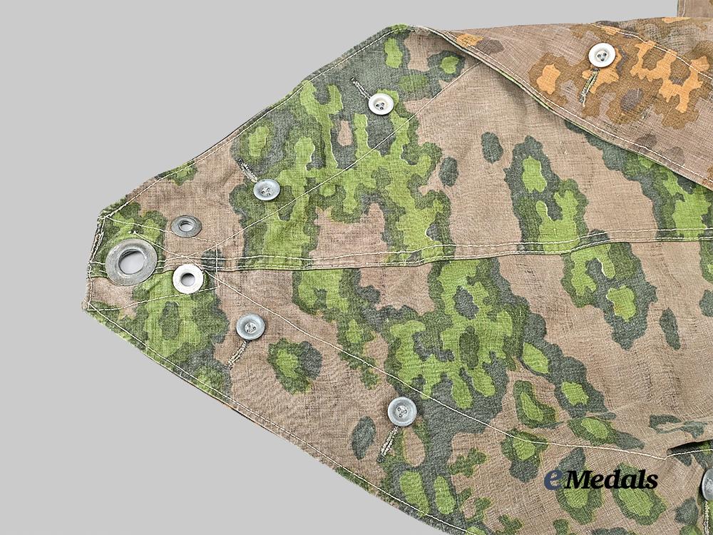 germany,_s_s._a_waffen-_s_s_oak_leaf_b_pattern_reversible_zeltbahn_e_medals__g61226_7