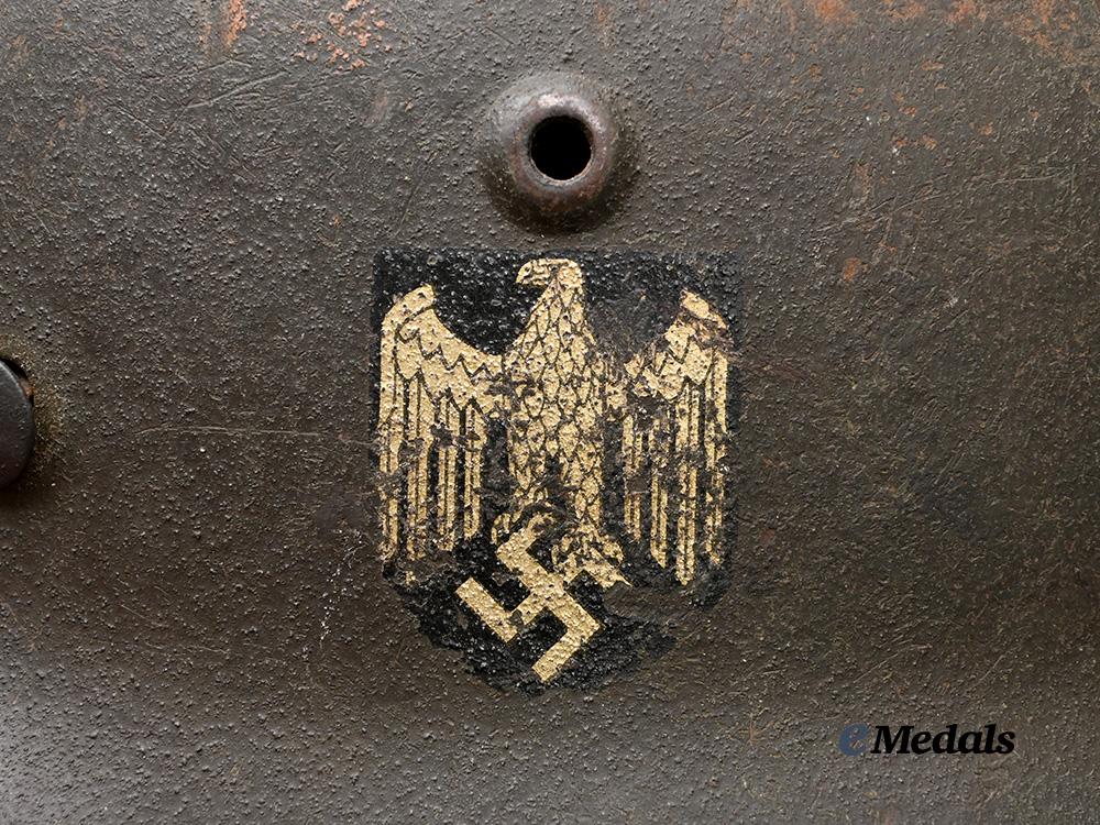 germany,_heer._an_m42_stahlhelm,_single_decal_version,_owner-_attributed_example_by_sächsische_emaillier-und_stanzwerke_e_medals__g61238_12