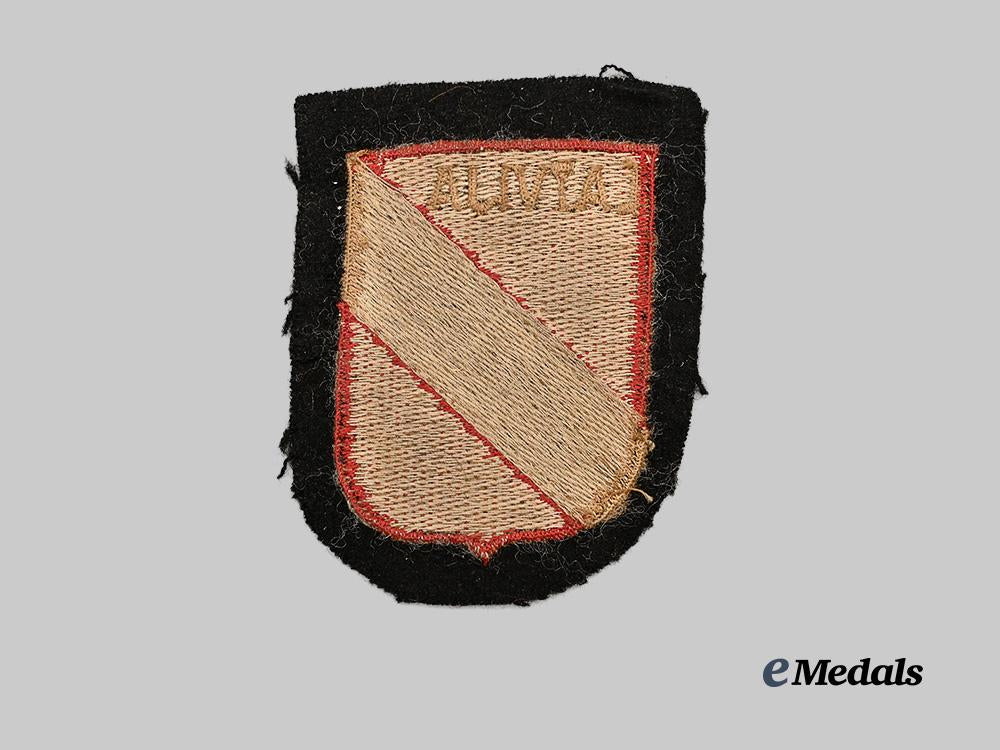 germany,_s_s._a_latvian_waffen-_s_s_volunteer’s_sleeve_insignia_e_medals__g61326_3