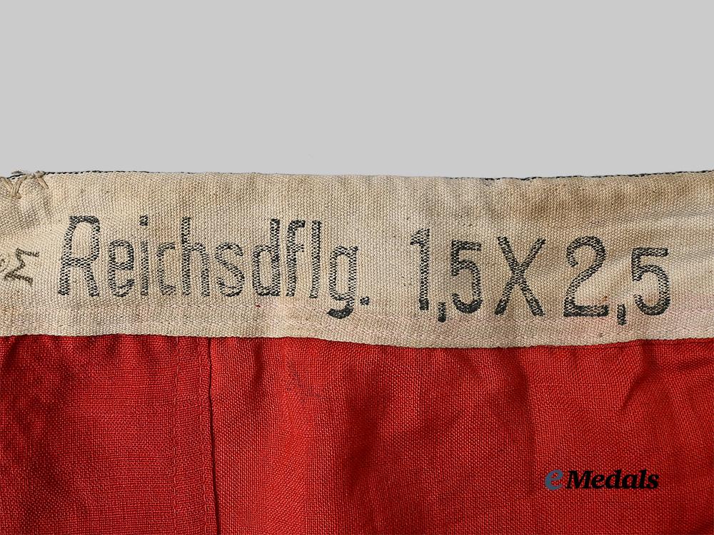 germany,_kriegsmarine._a_state_service_flag_e_medals__g61480-_f_l_a_g_5