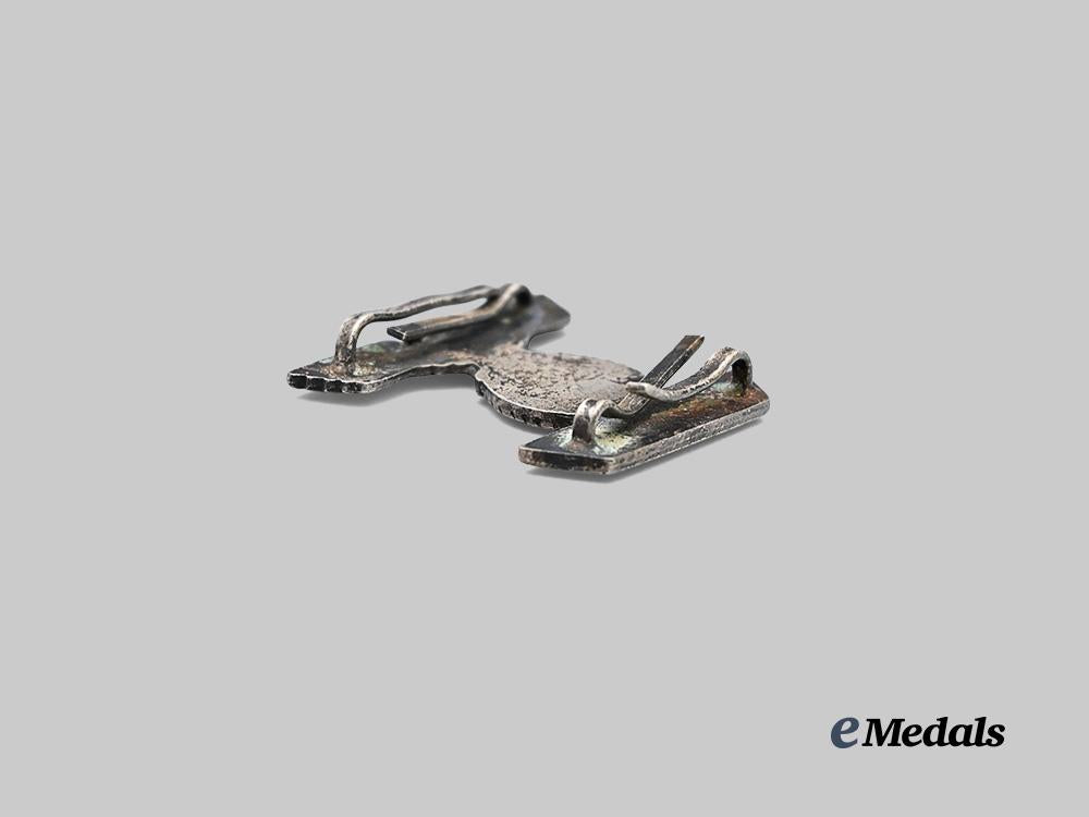 germany,_wehrmacht._a1939_clasp_to_the_iron_cross_i_i_class,_type_i_i,_by_ziemer&_söhne_e_medals__g61506_5