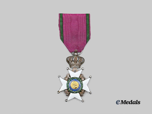saxe-_ernestine,_duchies._a_saxe-_ernestine_house_order,_i_i_class_knight's_cross_e_medals__g61516_2
