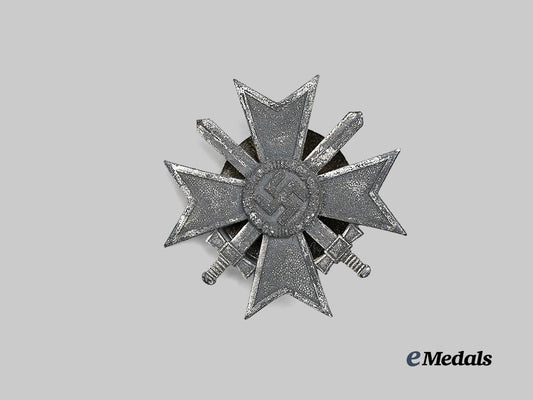 germany,_wehrmacht._a_war_merit_cross_i_class_with_swords,_screwback_version,_by_c._f._zimmermann_e_medals__g61536_2