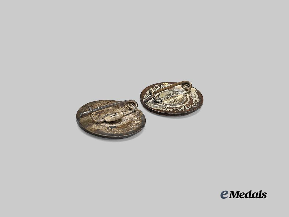 germany,_n_s_d_a_p._a_pair_of_party_badges_e_medals__g61584_4