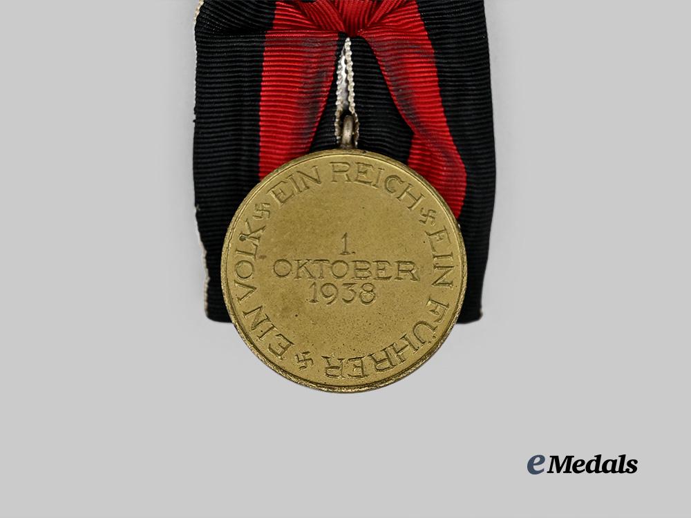 germany,_third_reich._a_sudetenland_medal,_with_prague_castle_bar,_on_parade_mount_e_medals__g61680_5