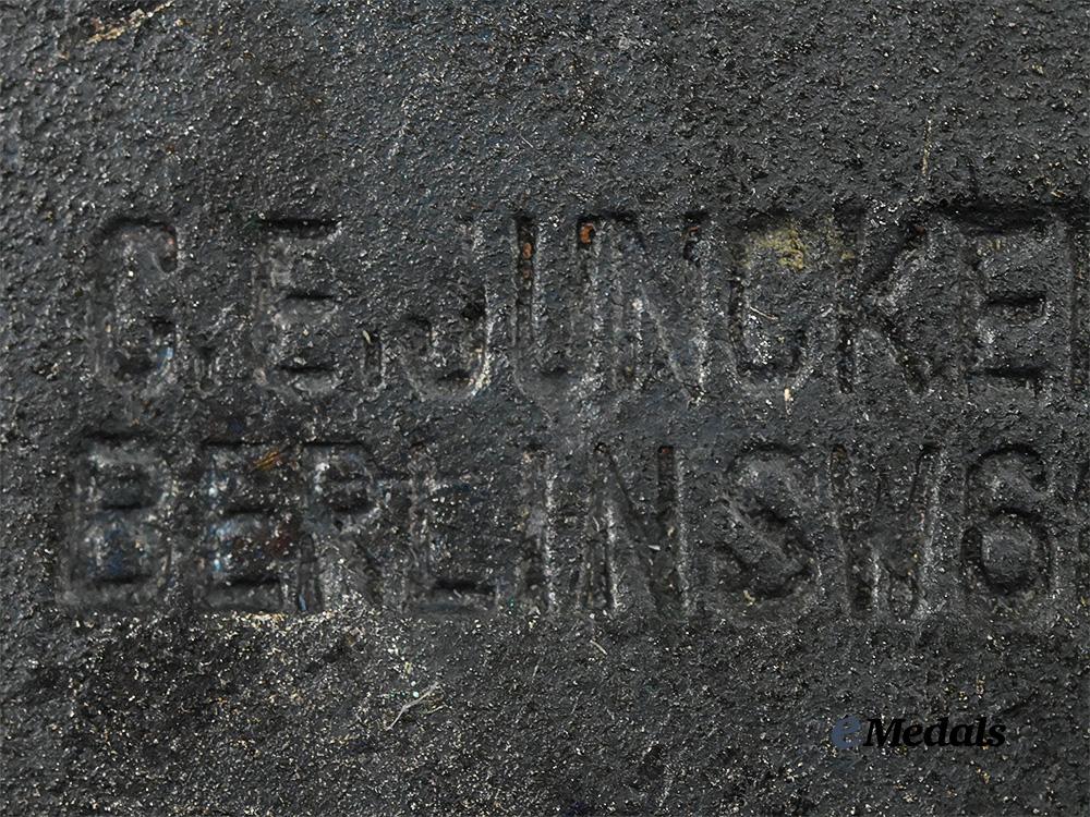 germany,_luftwaffe._a_flak_badge,_second_pattern,_by_c._e._juncker_e_medals__g61694_5