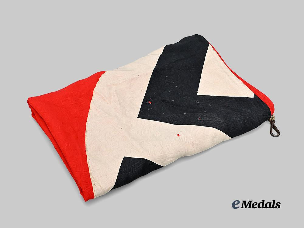 germany,_third_reich._a_national_flag_e_medals__g61747_4