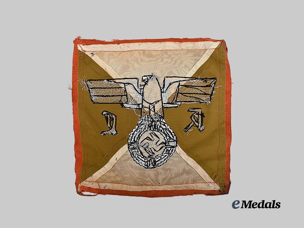 germany,_n_s_d_a_p._a_kreisleiter_vehicle_pennant_banner,_pre-1939_version_e_medals__g62257_3