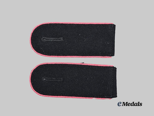 germany,_heer._a_set_of_panzer_troops_shoulder_straps_for_enlisted_ranks_e_medals__g62333_2
