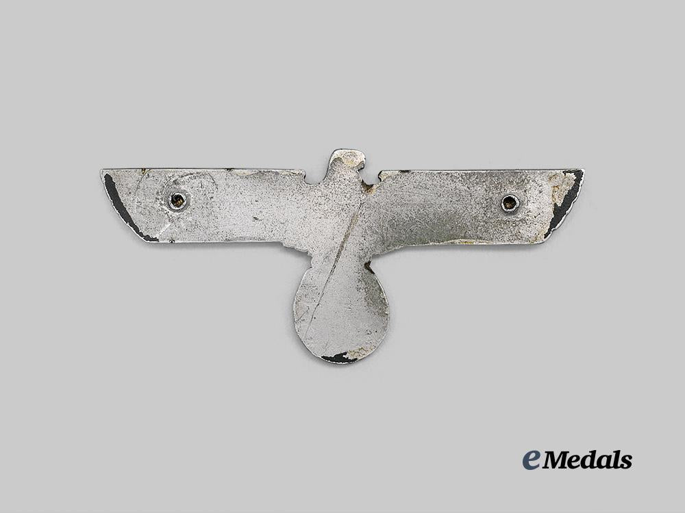 germany,_wehrmacht._an_eagle_emblem_e_medals__g62403_3