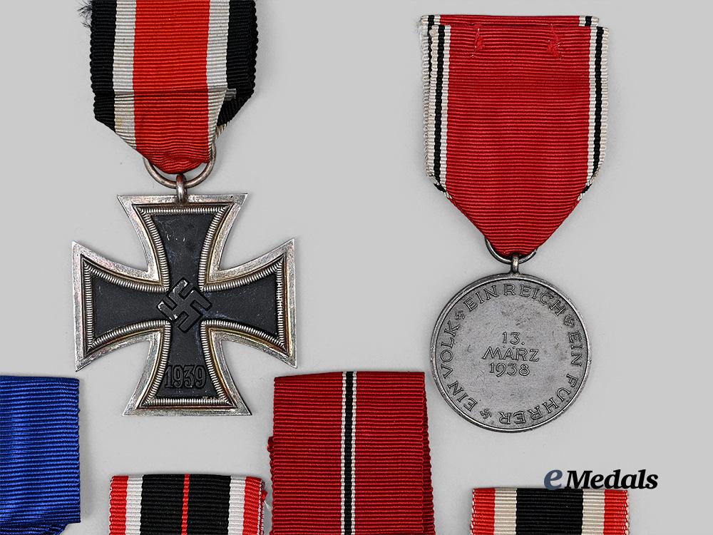 germany,_third_reich._a_mixed_lot_of_awards_for_military_and_civil_service_e_medals__g63147_7