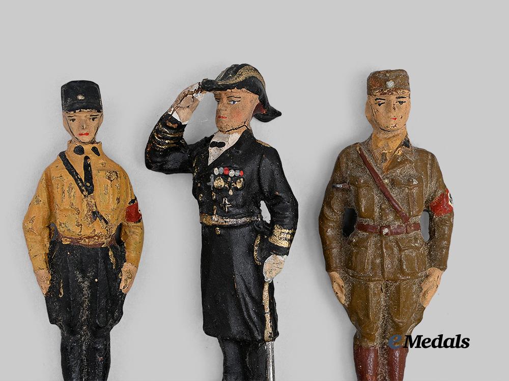 germany,_third_reich._a_lot_of_elastoline_figurines_e_medals__g63156_5