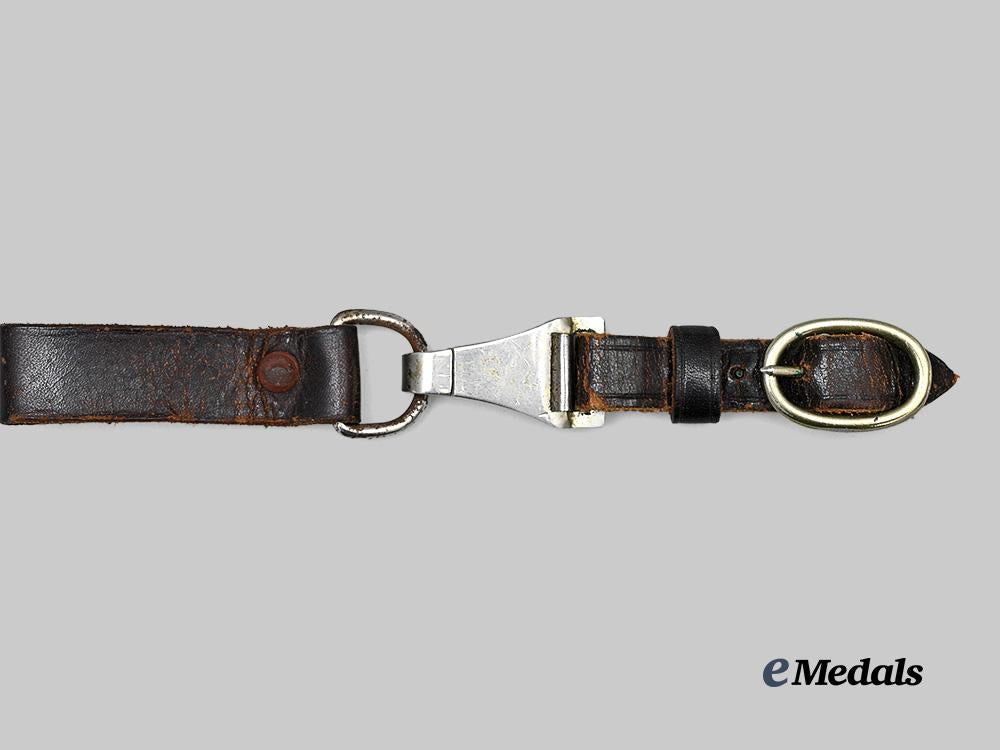 germany,_s_a._a_model1933_service_dagger_hanger_e_medals__g63304_4