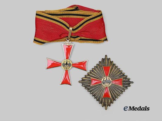 germany,_federal_republic._an_order_of_merit,_grand_cross_and_star_set,_by_steinhauer&_lück_e_medals__g63320_3