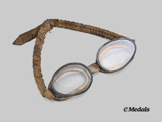 germany,_imperial._a_pair_of_gas_protection_goggles_e_medals__g63377_4