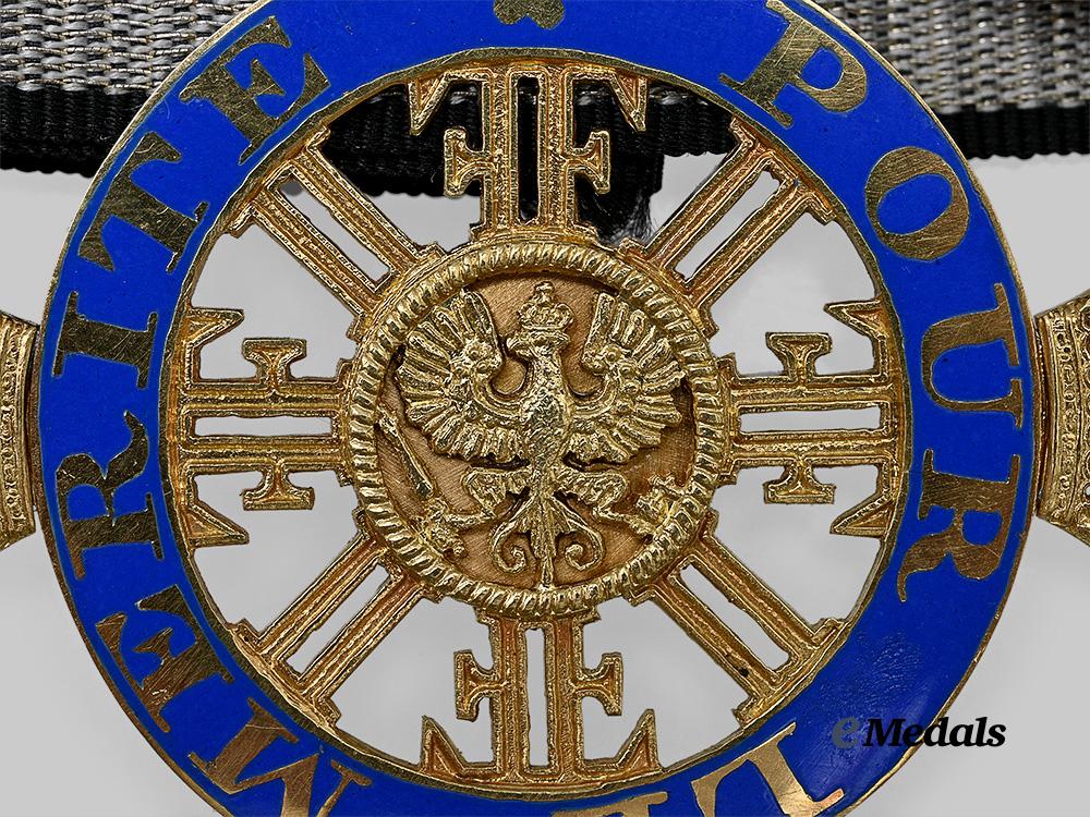 prussia,_kingdom._a_rare_pour_le_mérite_for_science_and_art_in_gold,_c.1865_e_medals__g63401_16