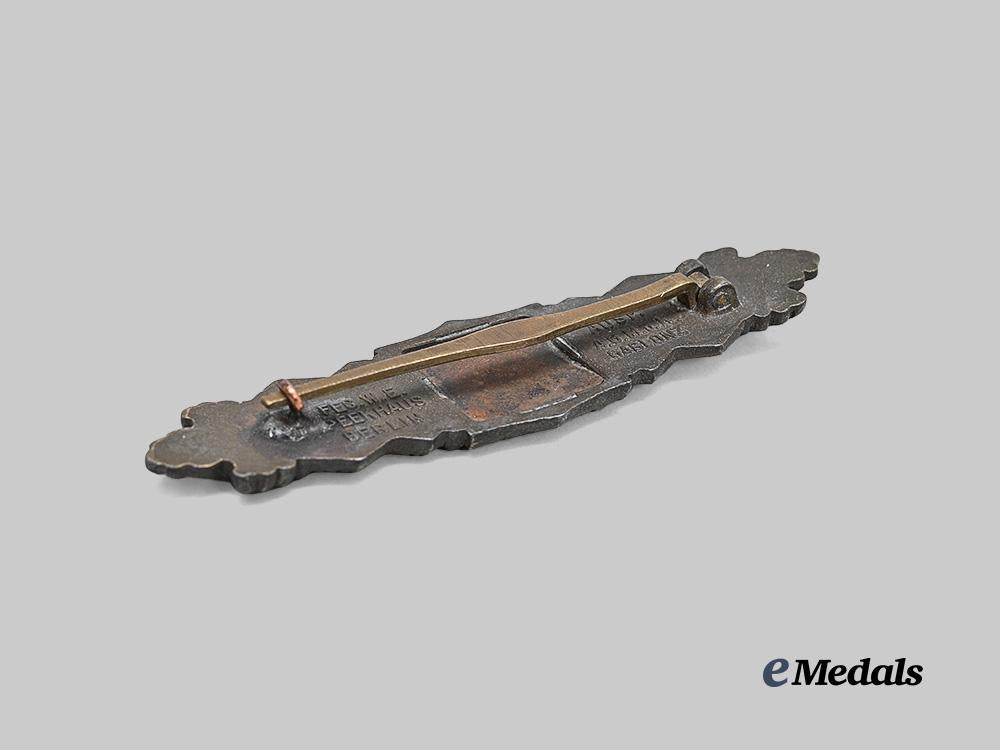 germany,_wehrmacht._a_close_combat_clasp,_bronze_grade,_large_font_variant_by_a._g._m.u._k._e_medals__g63582_4