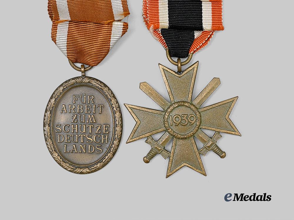 germany,_third_reich._a_lot_of_awards_for_military_and_civil_service_e_medals__g63615_6