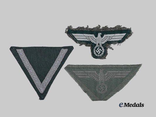 germany,_heer._a_lot_of_insignia_for_enlisted_ranks_e_medals__g63975_2
