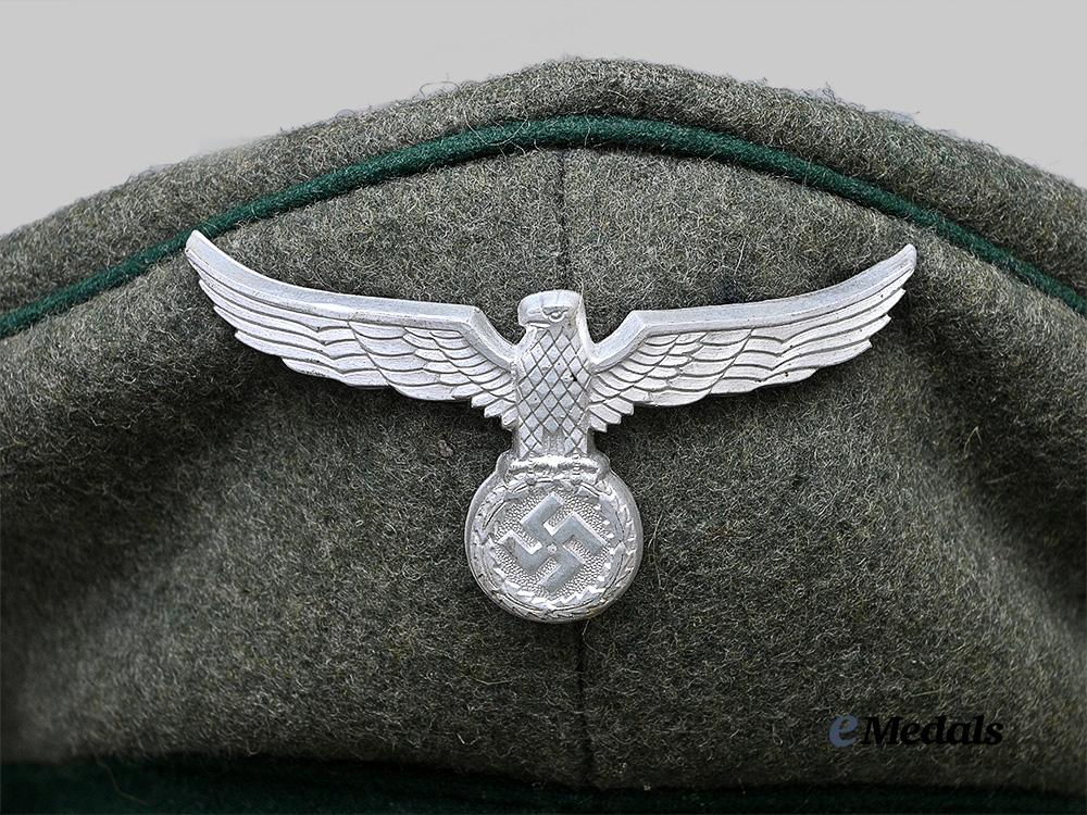 germany,_third_reich._a_reich_finance_administration/_customs_official’s_visor_cap_for_lower_ranks,_by_clemens_wagner_e_medals__g64034_10