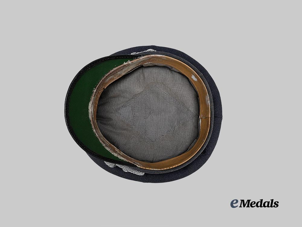germany,_luftwaffe._a_visor_cap_for_officer_ranks_e_medals__g64043_7