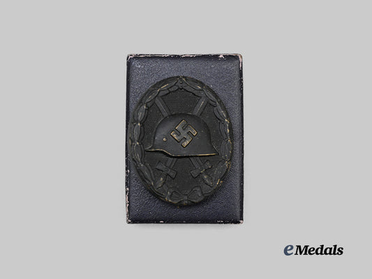 germany,_wehrmacht._a_black_grade_wound_badge,_with_l_d_o_case_e_medals__g64086_4