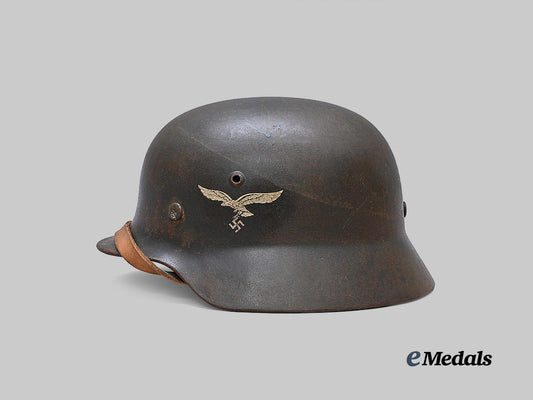 germany,_luftwaffe._an_m35_stahlhelm,_refurbished_example,_by_eisenhüttenwerke_thale_e_medals__g64256_3
