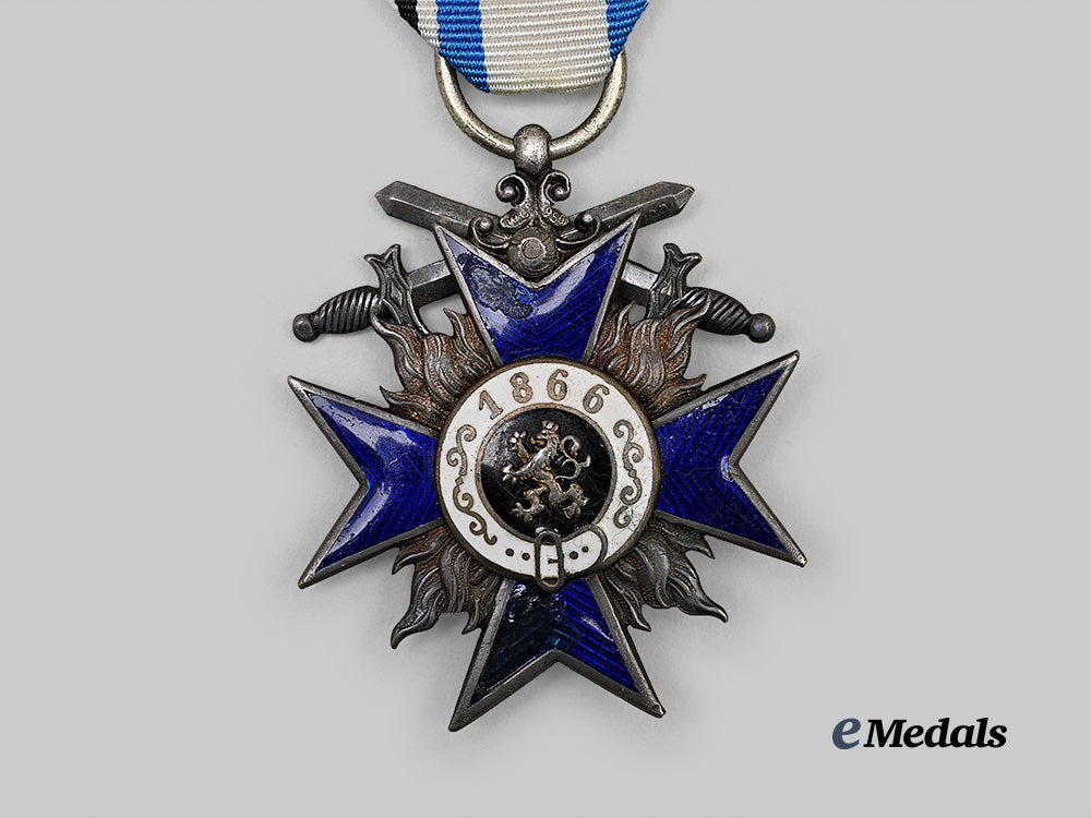 bavaria,_kingdom._an_order_of_military_merit,_i_v._class_with_swords,_by_weiss&_co._e_medals__g64322_5