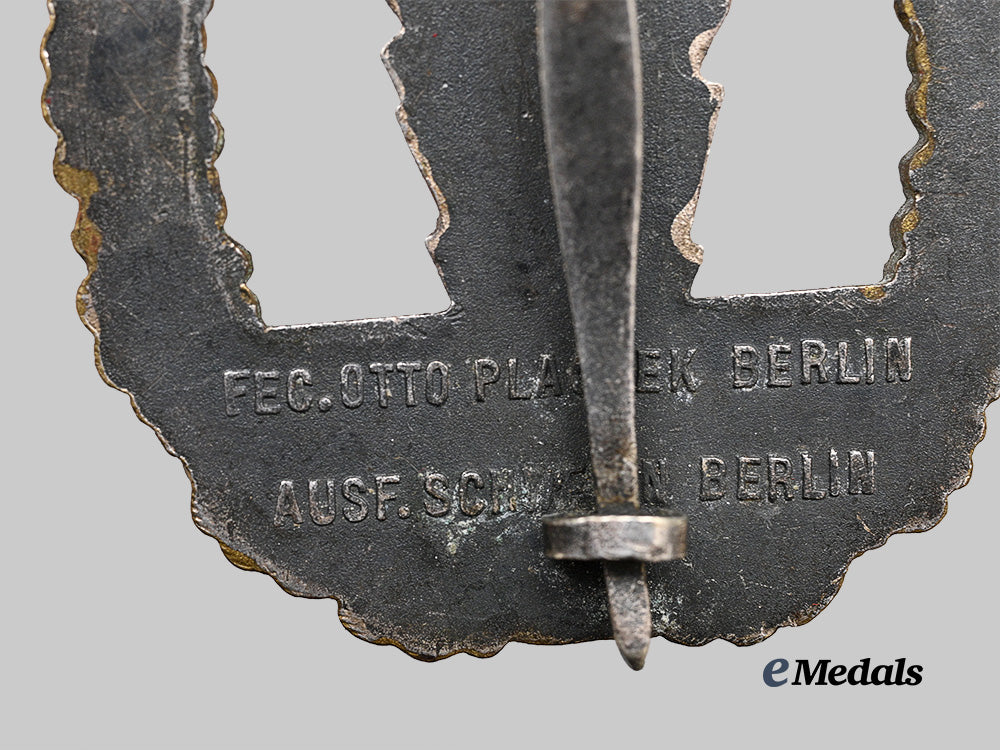 germany,_kriegsmarine._a_minesweeper_war_badge,_by_schwerin_e_medals__g64391_5