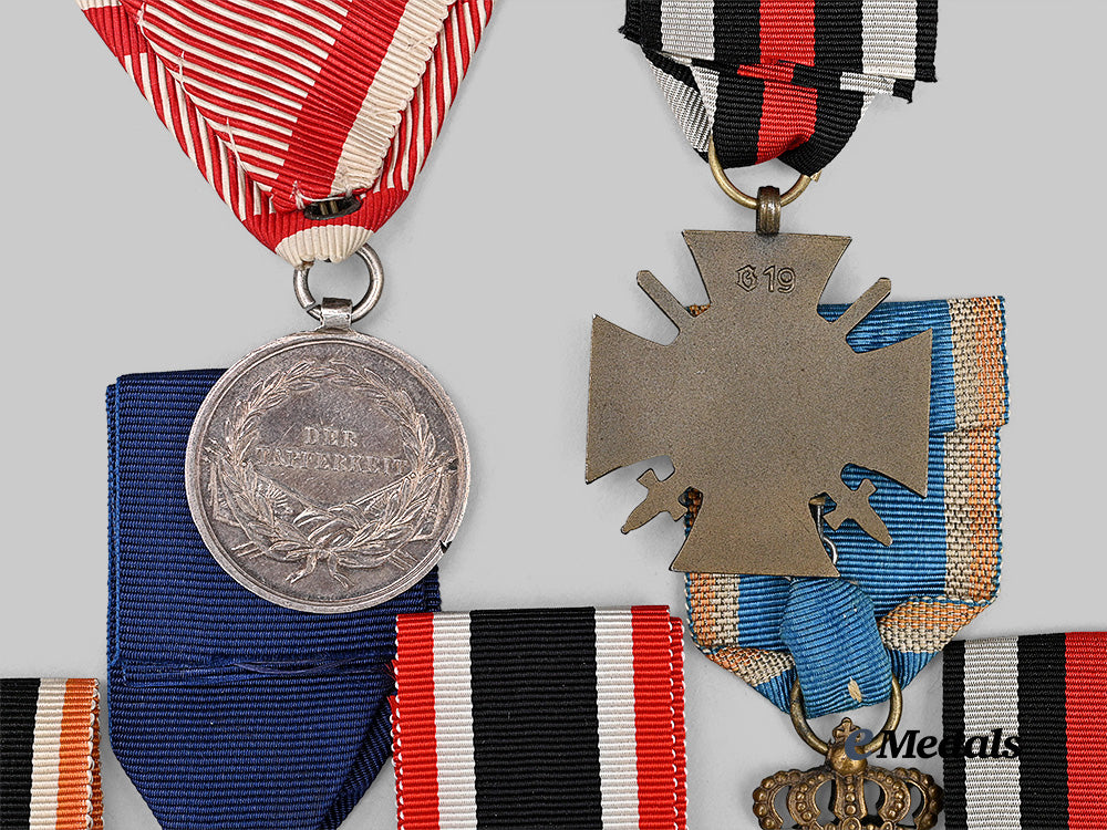 germany,_imperial;_third_reich._a_mixed_lot_of_awards_e_medals__g64463_6