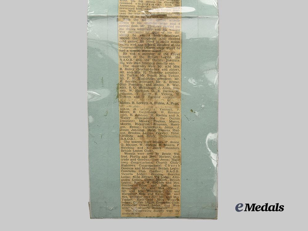 united_kingdom._a_lot_of_first_war_cheshire_insignia,_to_pte._thornley,_m._m_recipient_e_medals__g_b8283_4