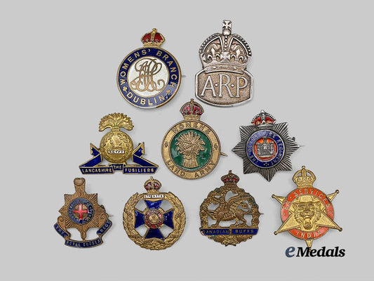 united_kingdom._a_lot_of9_pins_e_medals__g_b8370_2