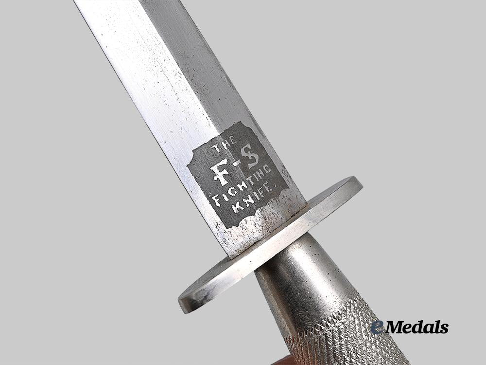 united_kingdom._a2nd_pattern_fairbairn_sykes_fighting_knife_e_medals__g_b8543_10