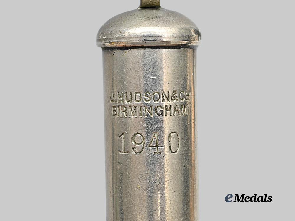 united_kingdom._a_lot_of_three_second_war_whistles_e_medals__g_b8571_10