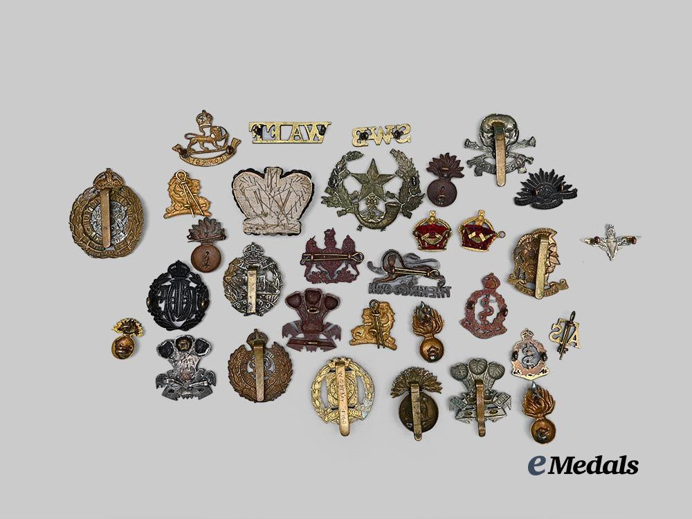 united_kingdom._a_lot_of_thirty-three_badges&_insiginia_e_medals__g_b8630_3