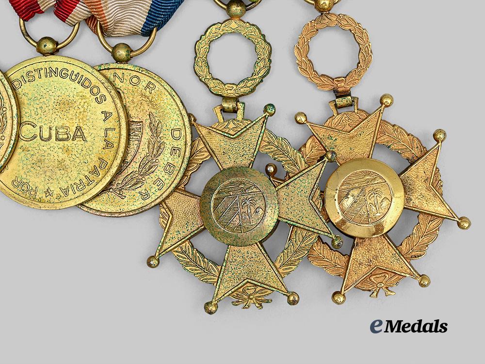 cuba,_republic._a_medal_bar_with_six_decorations_e_medals__m0440-6_6