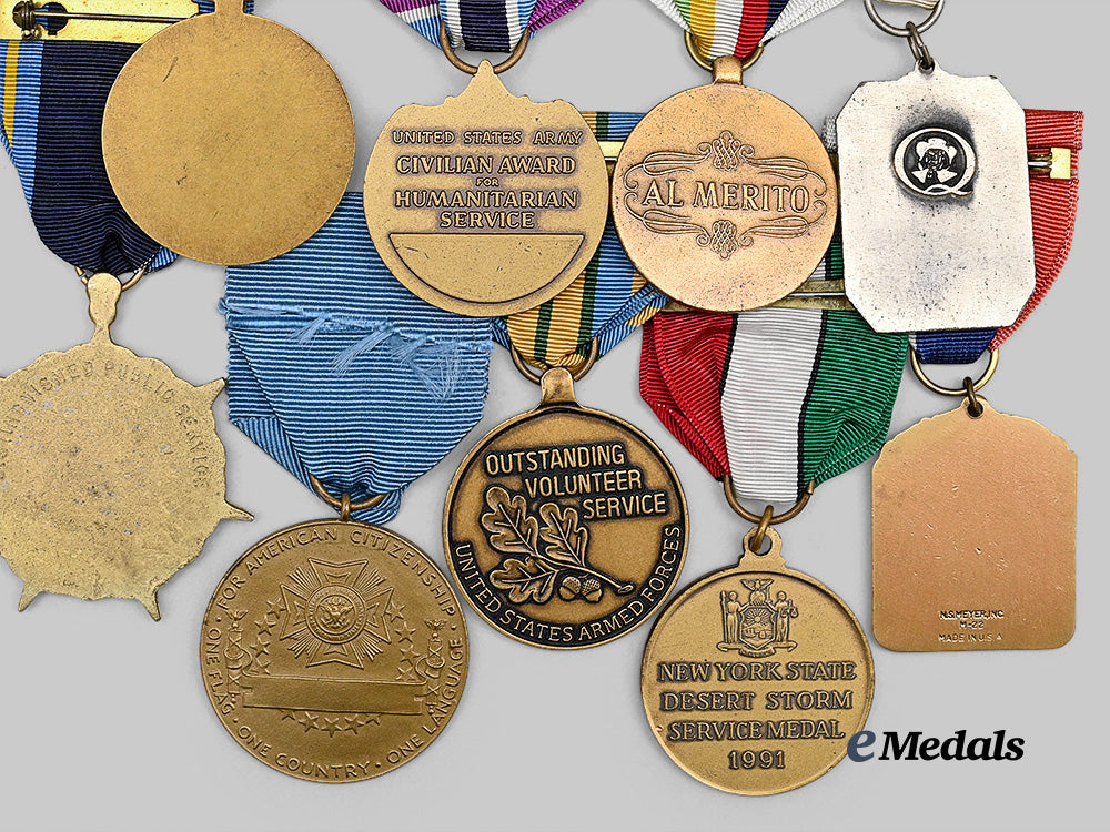 united_states._a_lot_of_nine_american_service_medals_e_medals__m0625-176_5