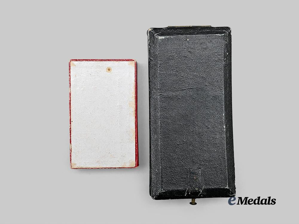 france,_austria._two_original_cases_e_medals__m0661-86_7