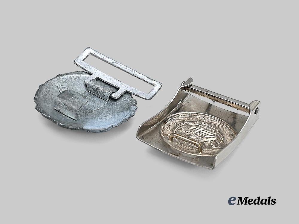 germany,_third_reich._a_pair_of_belt_buckles_for_h_j_and_kriegsmarine_personnel_e_medals__m0672-18_4