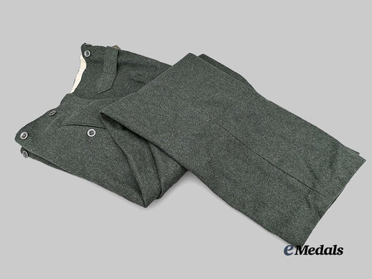 germany,_heer._a_mint_pair_of_m40_trousers_e_medals__m0676-253_2