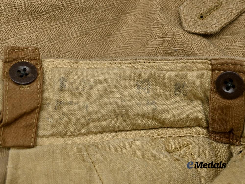 germany,_luftwaffe._a_pair_of_tropical_trousers_e_medals__m0676-258_8