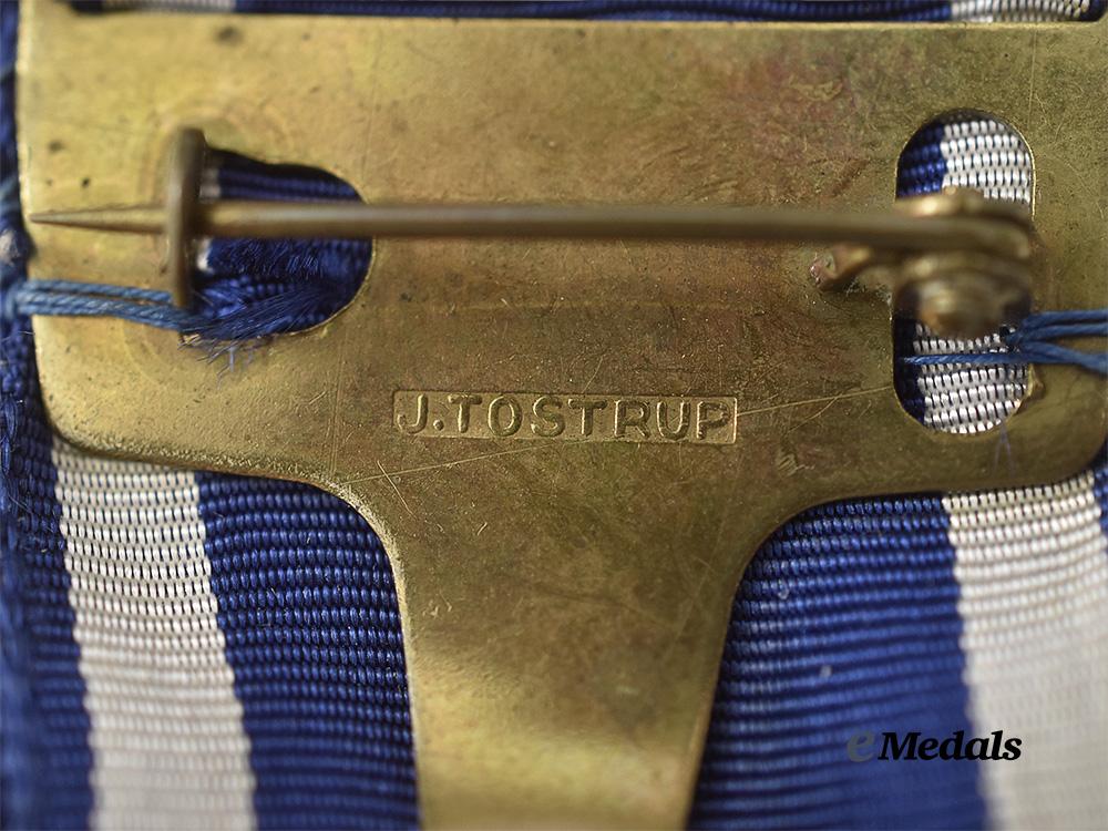 norway,_republic._a_king_haakon_v_i_i’s_freedom_cross_e_medals__m0684-22_6