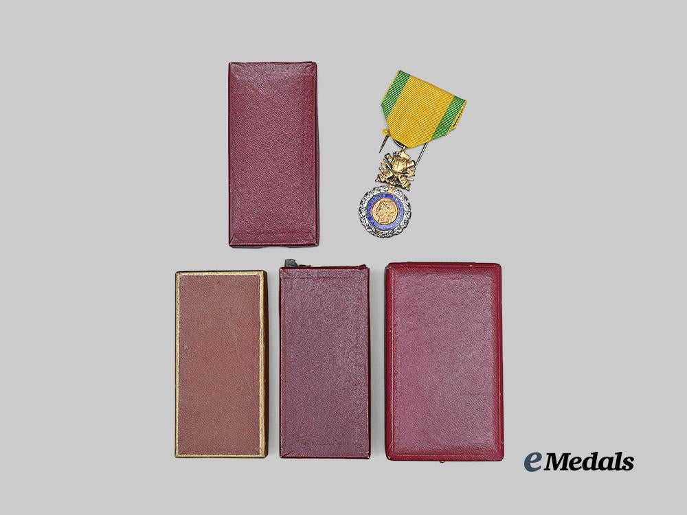 france,_republic._a_lot_of_five_medals&_decorations_e_medals__m0717-41_2
