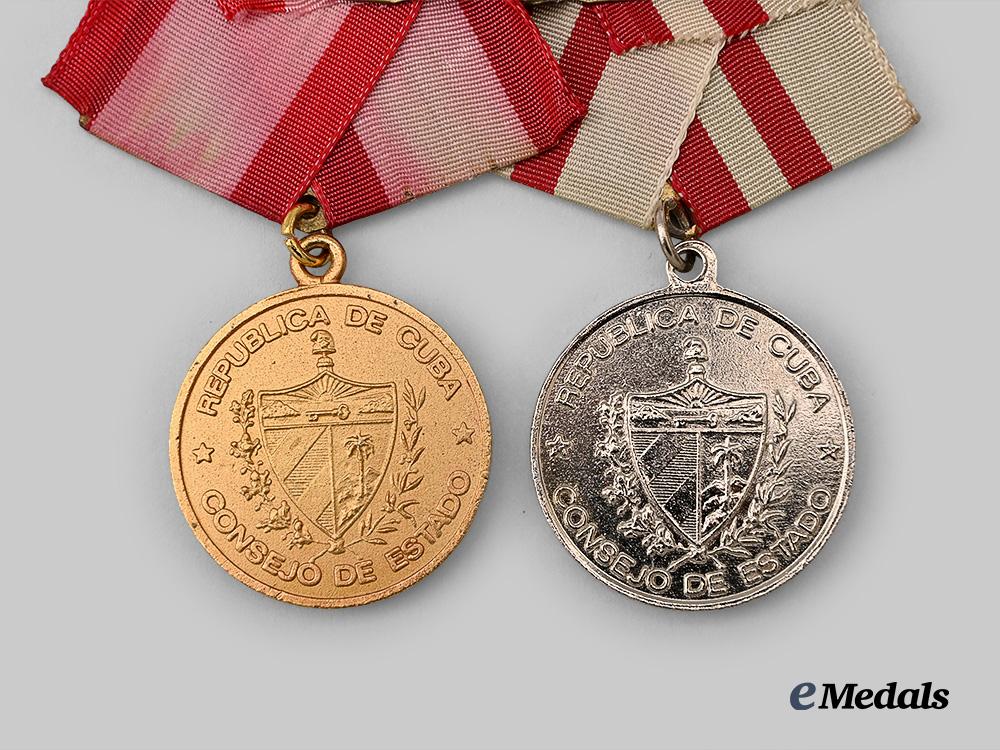 cuba,_republic._a_pair_of_medals_of_eliseo_reyes_i_and_i_i_class_e_medals__w8423_6