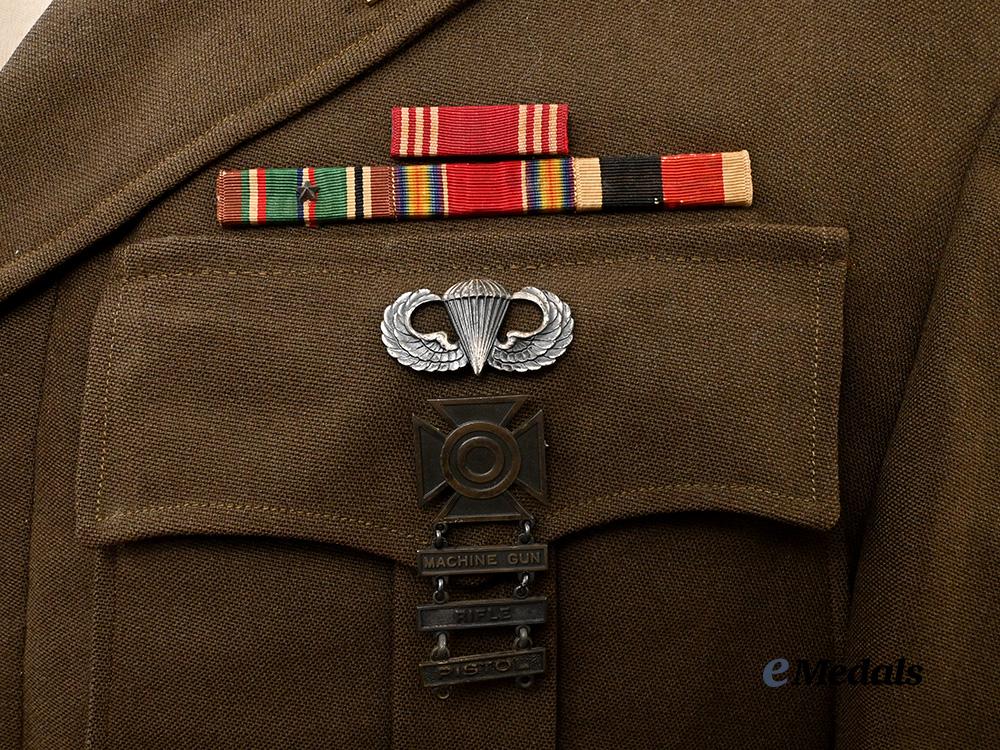 united_states._a_second_world_war_u._s._army_airborne_infantry_officer’s_service_jacket_for_a_first_lieutenant_e_medals__w8502_11